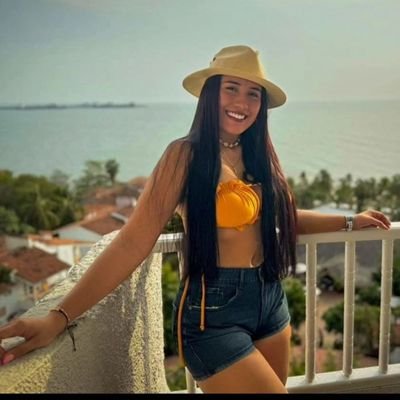 Estudiante de Odontología
UEB