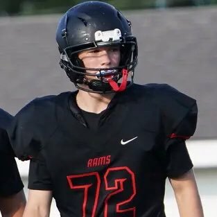 hillcrest high school|class of 2027|right tackle/up coming tight end|#72| 4.5 gpa|cell-864-395-8708|email-lucasrhancock@icloud.com