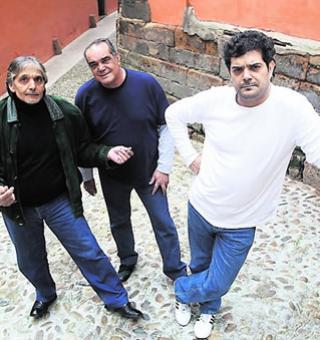 Si alguna vez escuchaste a Los chichos y te gustaron,sigue este twitter dedicado para ese gran grupo!! NO OFICIAL
