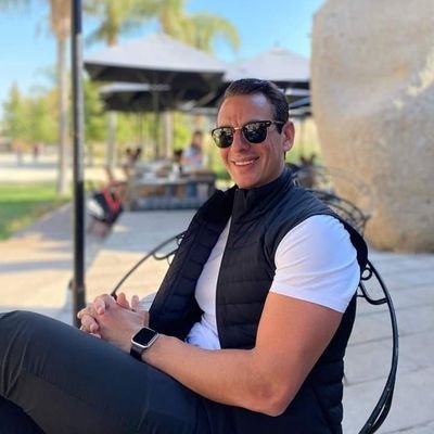 I'm a single dad, loving and caring 🧑🍼 💞
living in Oklahoma 🇺🇲
contractor 🧑
animal lover 🐰🐕
love travelling 🌍🇦🇺🇸🇯🇰🇷🇬🇧🇧🇪
sports #🏀, ⚽, ⛳, 🏊