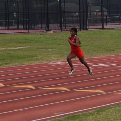Arianna Morning - TF 2025 ⭐️ Sprinter 100m- 12.6 200m- 26.7 400m- 1.06- 4x state qualifier🎖️- to contact me: morningarianna07@gmail.com