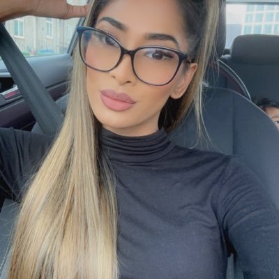 StayFocused&Humble #TakeNote Just me in my thoughts.. insta: itsaminamiah