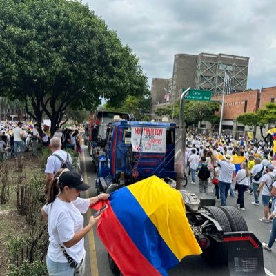 Unidos Por Medellín apoyando a Jorge Torres al congreso.