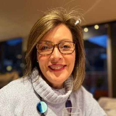 Estrategia empresarial | Sostenibilidad l Transformación l Comunicación Corporativa l esposa y tía feliz |