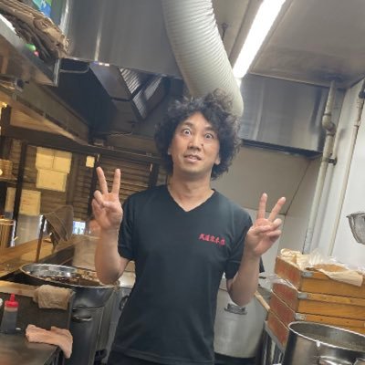 ラーメン家🍜海外サッカーオタク⚽️麻雀も大好き🀄️営業時間11-14 17-20 日曜11-15 月曜定休日 平井駅北口の高架下駐輪場沿いにございます👍