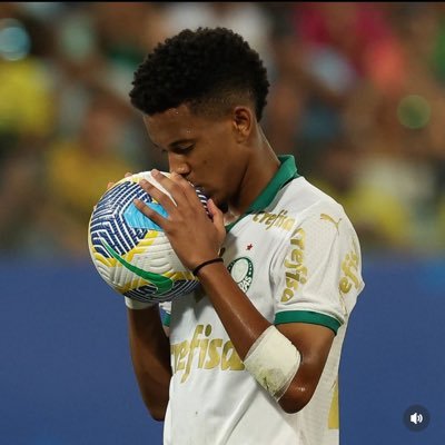 Fanpage | News, Updates, Stats, Highlights and more for Estevão Willian. @estevaowillian_ 🇧🇷💫