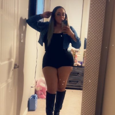 She remembered who she was fixed her own 👑 and said FUCK THE 🌎!! 💁🏽♀️💅🏽🫶🏽S,M,J,T,L