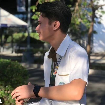 jstnmnznrs's profile picture. マキマ