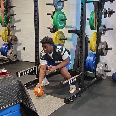 2028 OL/DL 5’9 235 lbs shaw highschool (Cloumbus Ga)
