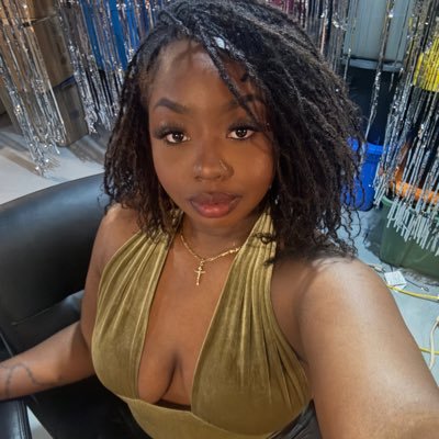Not them deleting my other page… Anyway.. This is the new oneee 🥰
