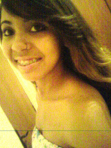Tentando viver nesse mundo em que todos riem de vc
pq vc é diferente,mas eu rio deles pq sao todos iguais!!!!*_*!!15 anoss,amuhh free step,sendo felizz :)!!!
