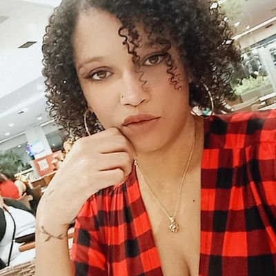 Ariana, louca, feliz e Flamenguista 😊♈