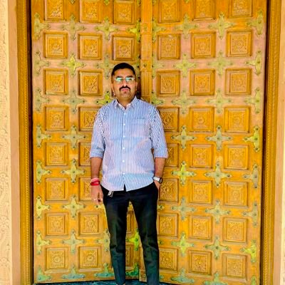 दुनिया का सबसे खुबसूरत पौधा विश्वास का होता है जो जमीन पर नही दिलों में उगता है M. S. DEORA