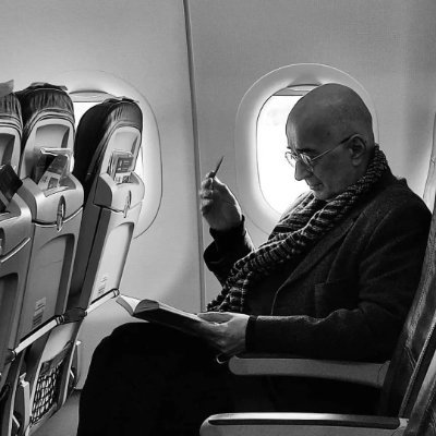 dusan_gojkov's profile picture. I like poetry.