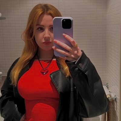 ScarlettJonesUK Profile Picture