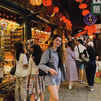 jiasebumpan's profile picture. the road not taken looks real good now ⛅️🩺