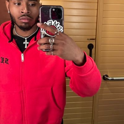 UmBlxckice's profile picture. 