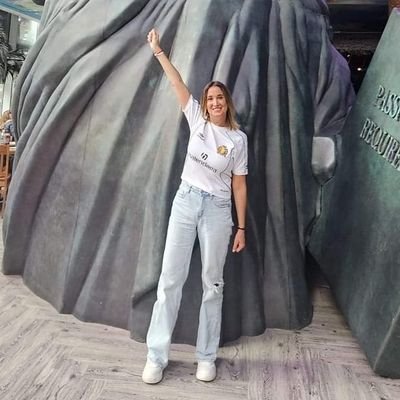 •Entrenadora de Voleibol. 

•Coordinadora Escuelas PequeVoley. 
📌Voley Astillero,Vszone 🐝🏐🏖

📺Ex concursante PekinExpre
🤪La Locura es mi cultura🤪