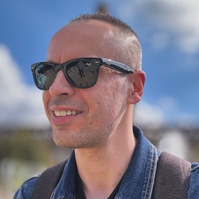 dinosq's profile picture. ⚽️ Tifoso del #Napoli
🍕 Divoratore di pizza 
✈️ Cercatore di monossido di diidrogeno per lavoro
🩵 #ForzaNapoliSempre
👕 #WeAreNapoli
🇮🇹 Campioni d'Italia