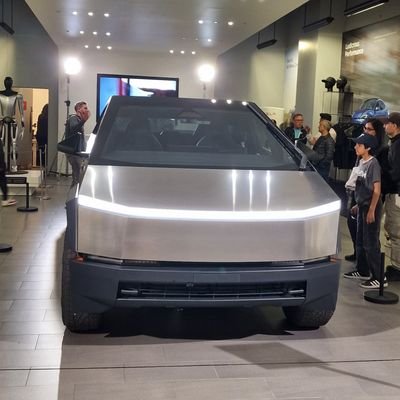 HMuroz's profile picture. My own opinions, sometimes wrong but sometimes right.