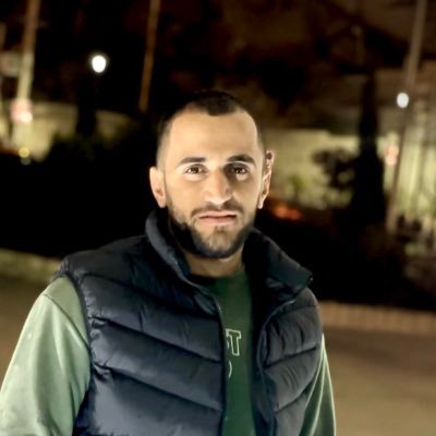 RezaMahdaviiii's profile picture. دوست داشتن خودت
روش‌های خودش رو داره
برای اینکه
تو روزهای بد هدایتت کنه