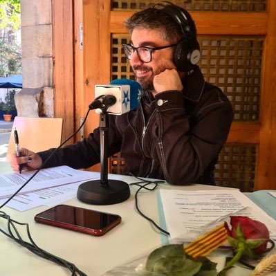 Intentant comunicar què fa per nosaltres la cultura i com ens transforma. A @radioestel. Gracienc vingut a rubinenc. Sobirà de les meves opinions.🏳️🌈