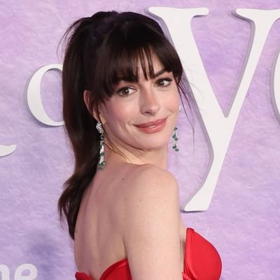 Anne Hathaway Stan Account☻