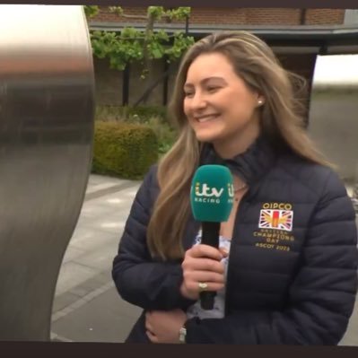 Marketing & Communications @greatbritishracing UCD - Economics & Politics Graduate 2023 @EdwardJOGrady