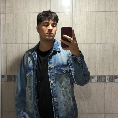 urielEscu's profile picture. 20