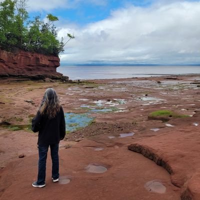 🪶Newfoundlander
#MarkCarneyForPM
#EveryChildMatters.
#LGBTQ
BLUESKY ⬇️ @Maj-ella.bsky.social