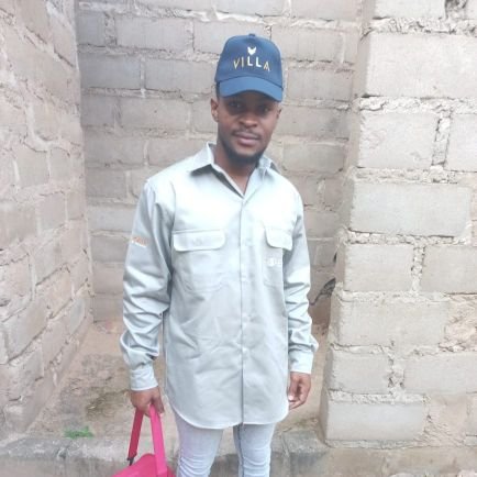 CaswellSibiya's profile picture. I don't exist.