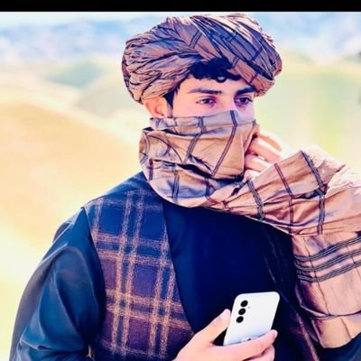 ما انتظار ستا د راتګ تر مازيګره وکړ
خو چې په غرونو باندې لمر پريوت، نو ومې ژړل
💔😥