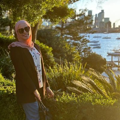 قوةٌ من غير عنف، ولينٌ من غير ضَعف
..
..
PhD Candidate in Geotechnical Engineering
Research, portraits, poetry, fashion, cooking .. etc