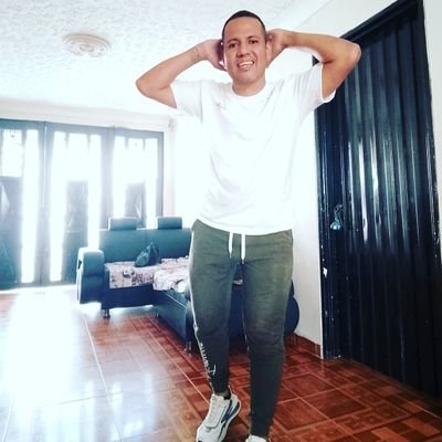 SamuelDari44022's profile picture.