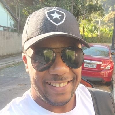 🏖️Carioca.
🏁Botafoguense
♈ Capricorniano
🎭Produtor de Eventos
🔎Fundador da @_acheiaqui