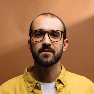 👤 Periodista i músic. Comunico a l'@apostrof_coop.
📝 Escric a @diariARA, @E_empreses...
📚 Autor de
