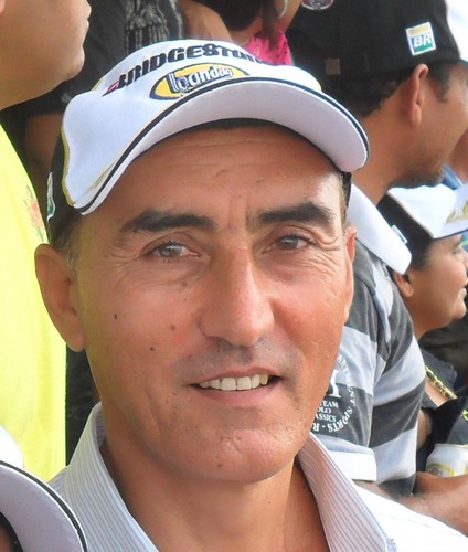 Nasci em Vertentes-PE, já morei no RJ, AL e atualmente moro em Surubim, onde atuo como micro empresário no ramo de eletrónica, consertos e venda de peças.