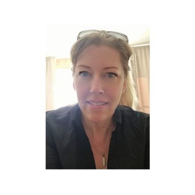 vitDrottning's profile picture. what goes around, comes around.
A Swedish nobody