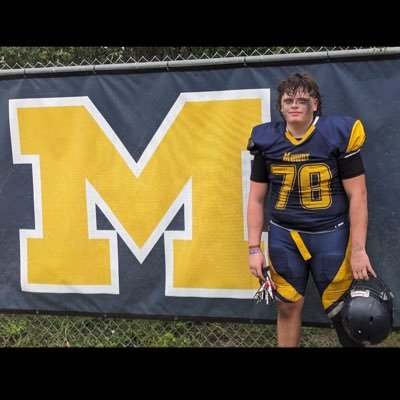 Class 2028 bay high camtheman850life@gmail.com bw 250 6 ft 3.4 gpa bench255