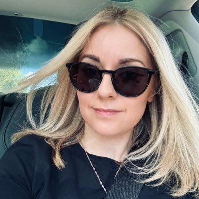 Athrawes Bl 3 ~ Year 3 teacher 👩🏼🏫 Arweinydd CC2 ~ PS2 Lead