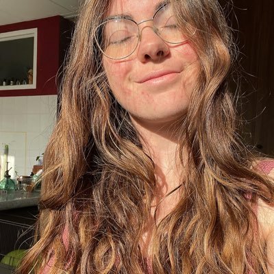 AnnElfig's profile picture. Lvl 25 🇫🇷| Level Builder at Eugen Systems | Plant lover 🌱🌿 | INFJ-t | Cat mom | Love tea, knitting and big plaid, basically a grandma.