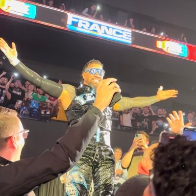 UneViedeCatch's profile picture. OM  ☀️ Wrestling