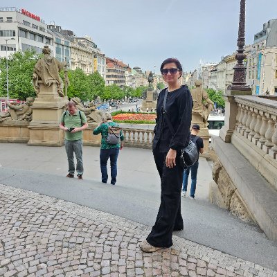 sairapanhwar12's profile picture. 