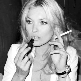 _blondecarrot_'s profile picture. Original blonde dramaqueen since ‘98 💁🏼‍♀️ Less sleep, more fashion, please