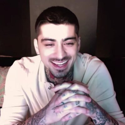 #ZAYN « think i'm from space, my soul fell down I found the earth not leaving now » • Zquad •| 1D ot5 | Marvel's fan🕸️Gigi Hadid👑 Femminist♀LGBT+support🏳️🌈