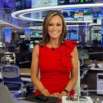 Correspondent - fill-in anchor, Fox News Channel, Co-host #God101, wife, mom, step mom, proud American! https://t.co/7Y4SJJIvZZ