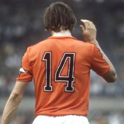 Defensor del inventor del fútbol moderno Amante del fútbol ofensivo y de posesión Menottista de Rosario Central