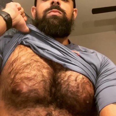 تحت الثوب 🔞