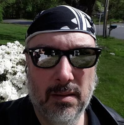 Yes, it's me. Really. 🇺🇲✡️🇮🇱
We are stronger together.
Follow me too.