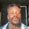 Jeanluc_K's profile picture. En perpétuelle recherche de mon bonheur émotionnel 🍇🌼 Passionné de découverte et de.... tout en fait🌝 Étudiant en Finance 👨🏾🎓